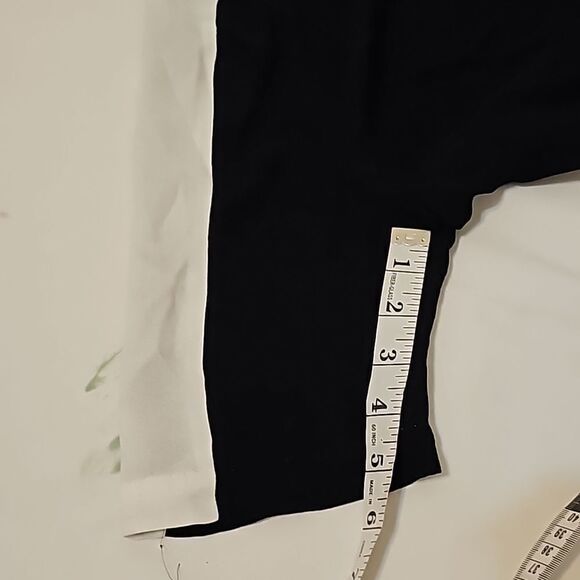 - A.L.C. Women's Short Sleeve Blouse Black with white panel sleeve Size me… - Picture 7 of 10